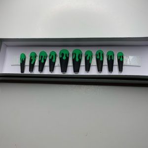 Handmade press-on nails!